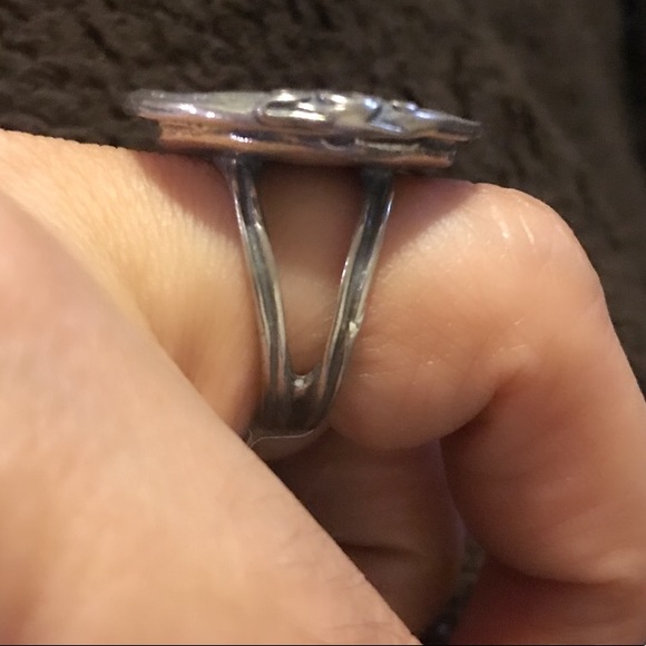 Silver ring - Picture 2 of 2